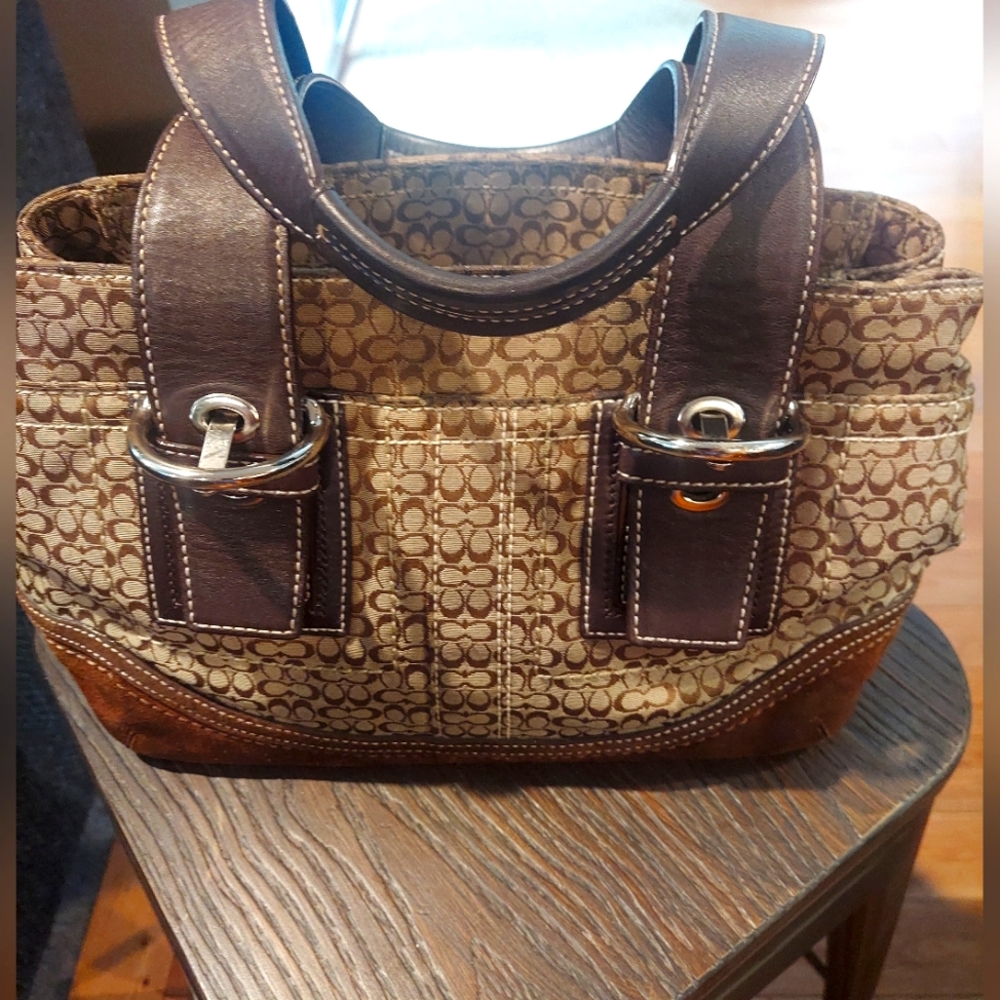 EUC Vintage Soho Coach Bag